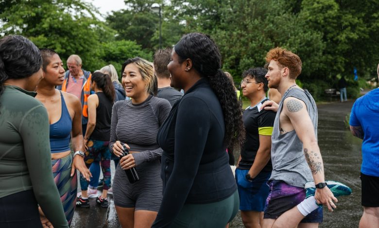 Want to Trade Swiping Right for Sweaty Strides? Run Clubs Offer an IRL Alternative to Dating Apps