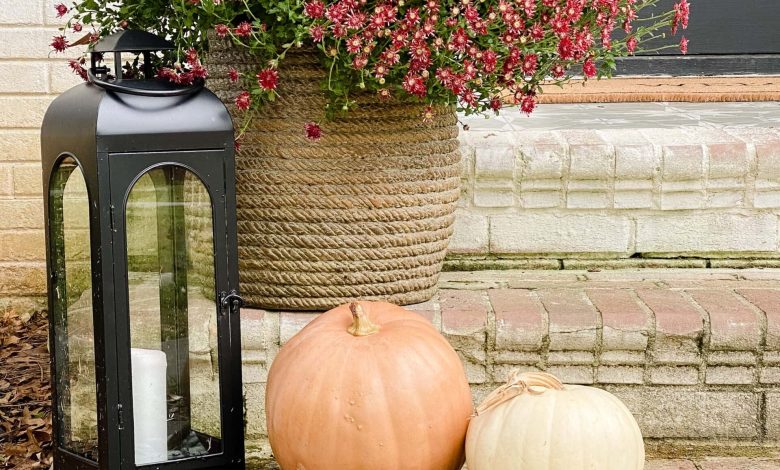 heirloom pumpkins, lantern, and burgundy mums