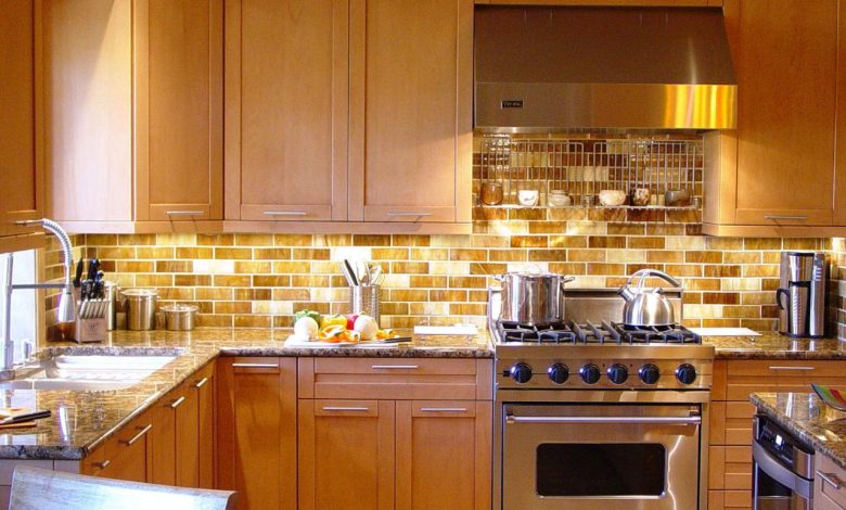 9 Choices That Can Give Your Kitchen Backsplash an Elegant Look