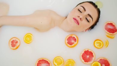 6 surprising benefits of a milk bath for your exfoliated and hydrated skin