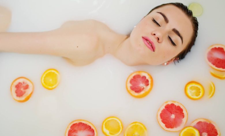 6 surprising benefits of a milk bath for your exfoliated and hydrated skin