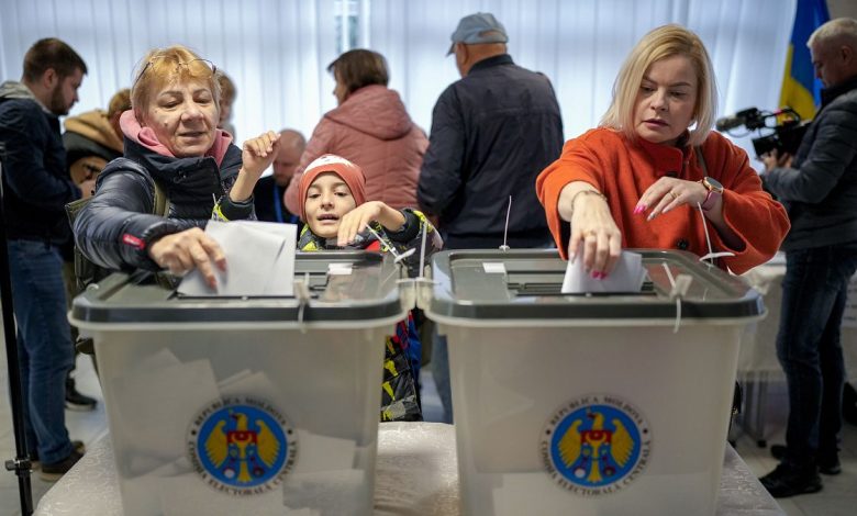 Polls open in Moldova's presidential run-off against backdrop of voter fraud concerns