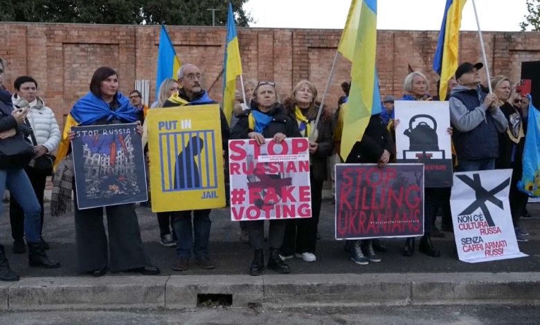 Pro-Ukraine protests take place in European capitals as 1,000th day of war approaches