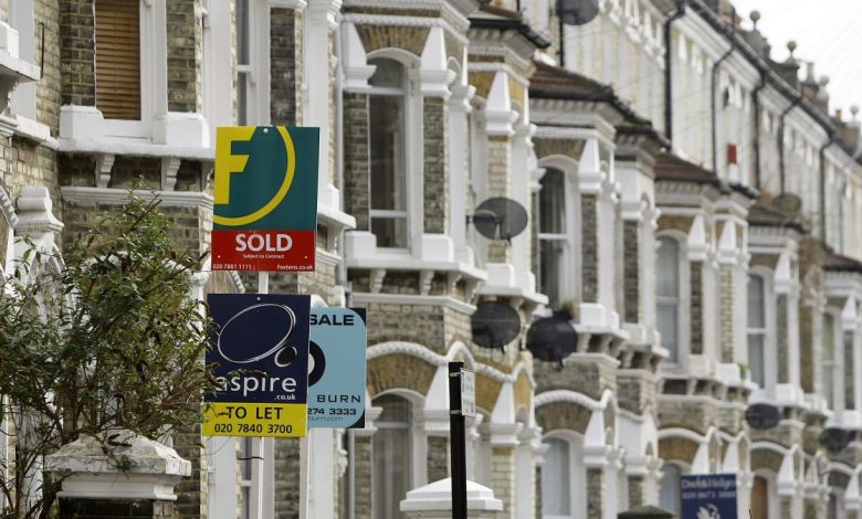 UK property: Average selling price falls for second month in a row