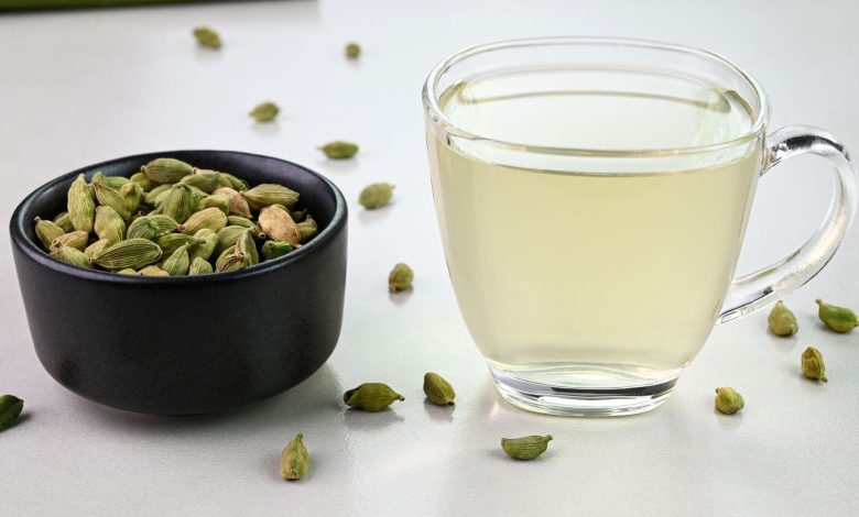 Cardamom water for skin: Make this detox drink at home to get a natural glow!