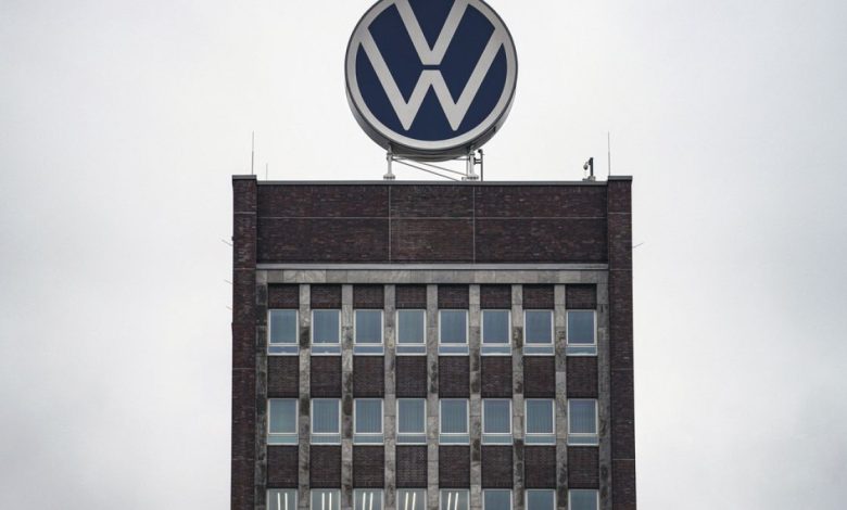 Union reaches agreement with Volkswagen to avoid plant closures