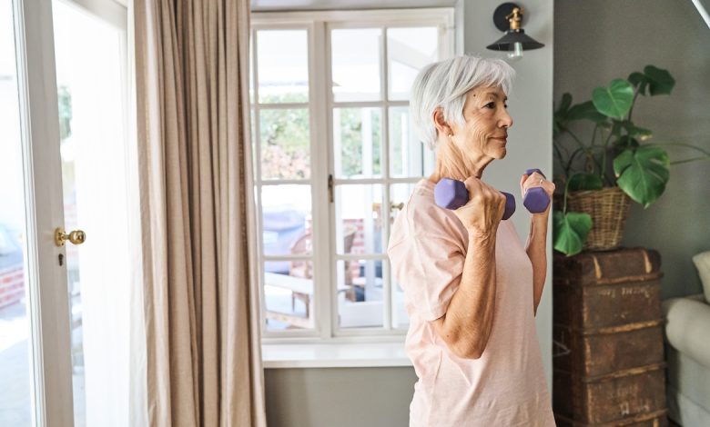 Muscle Loss May Increase Your Risk of Dementia, Research Suggests. Here’s How to Start a Strength-Training Routine