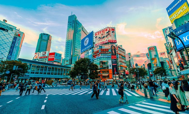 Lower your voice and don’t eat while walking: Top etiquette tips for tourists to Japan