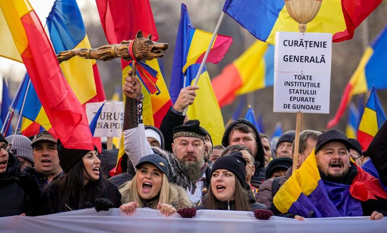 Romanian far-right AUR party leads protests against annulled presidential election