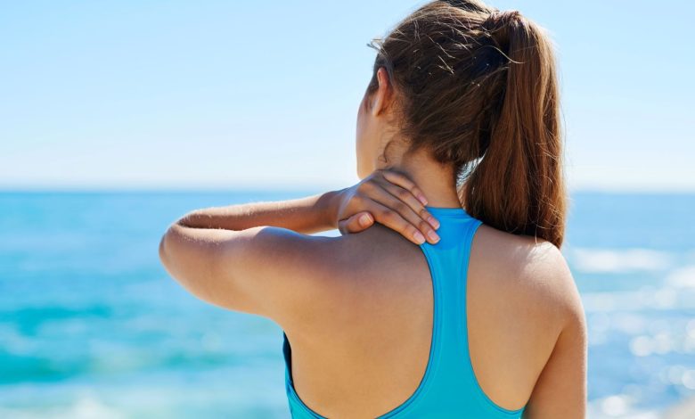 9 easy and effective exercises to fix a neck hump