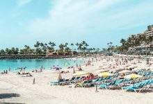 Wildfire warnings issued in the Canary Islands as millions prepare to holiday there