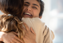 15 Thoughtful Gestures That Bring You Closer to Your Friends