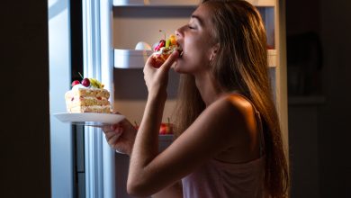 15 Unhealthy Eating Habits You Should Let Go of for Better Nutrition
