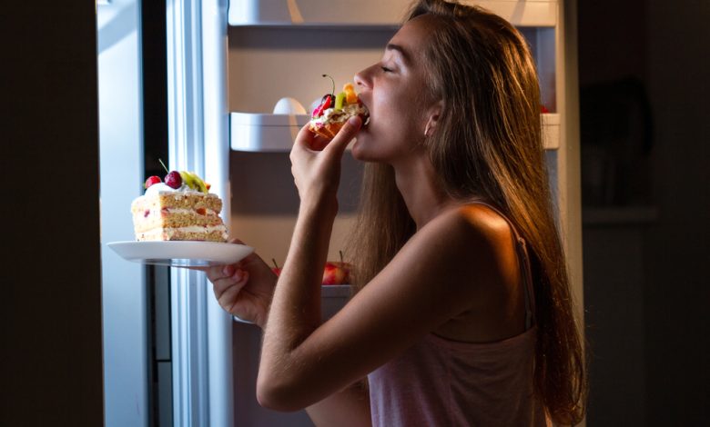 15 Unhealthy Eating Habits You Should Let Go of for Better Nutrition